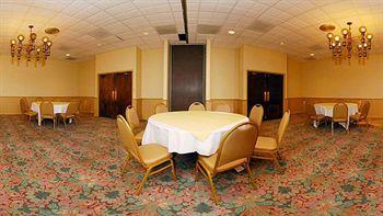 Quality & Conference Center 2* Somerset