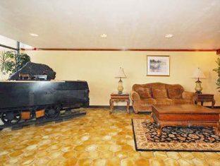 Quality & Conference Center 2* Somerset